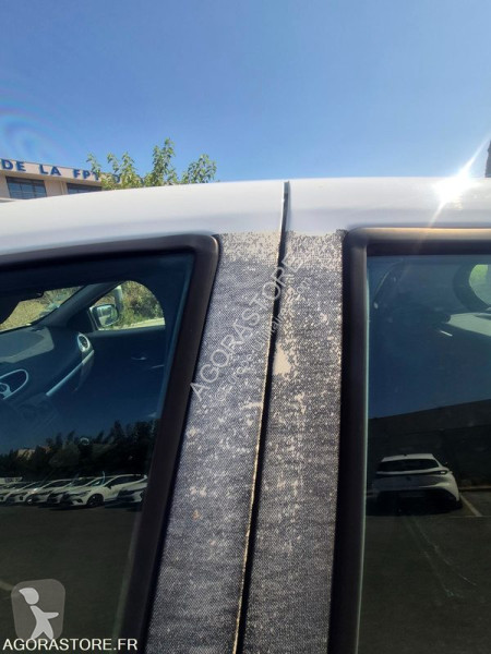 عربة نفعية Renault CLIO