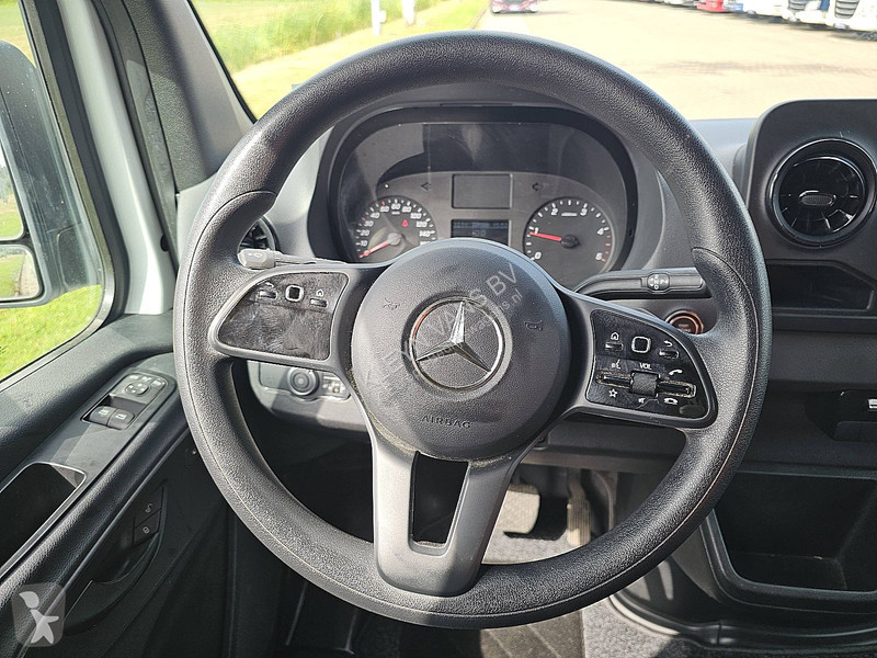 Лекотоварен автомобил Mercedes 316 L3H2 Maxi...