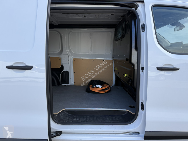 Furgoneta Toyota Electric 75kWh L1 348km WLTP...