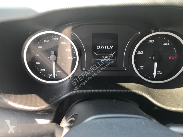 عربة نفعية Iveco DAILY 35C14H BOX