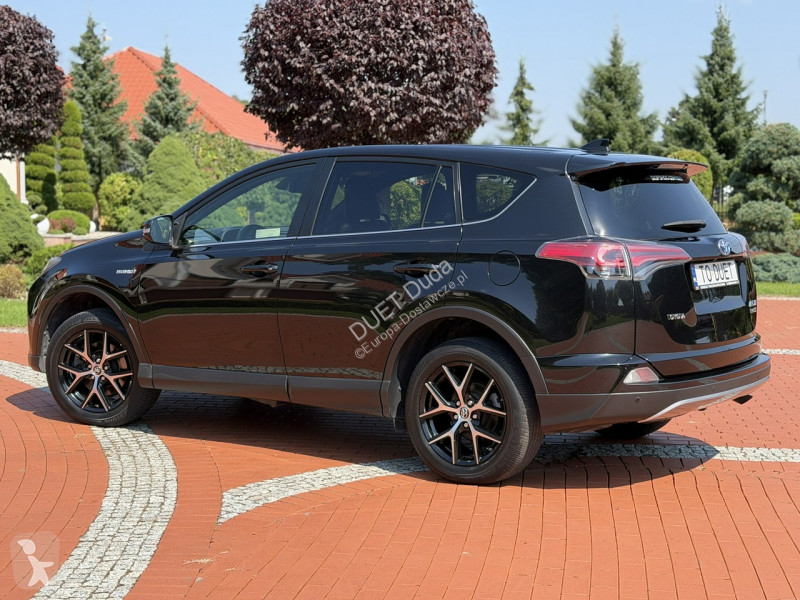 Samochód dostawczy Toyota RAV-4