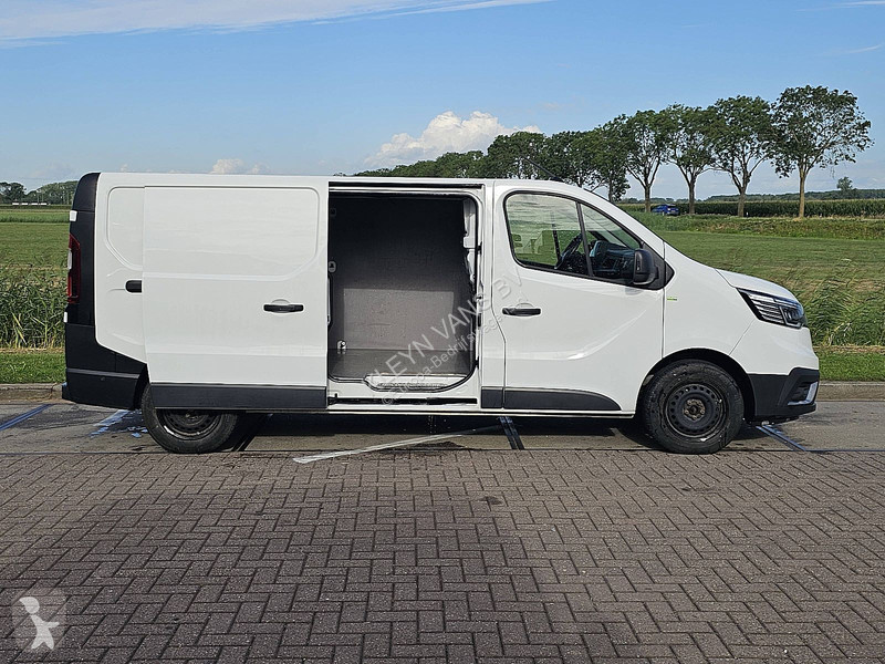 Furgoneta Renault 2.0 DCI L2H1 Navi 150pk!