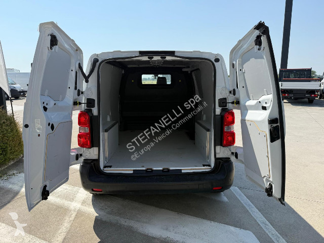 عربة نفعية Peugeot EXPERT 2.0 BLUE HDI 140CV L2H1