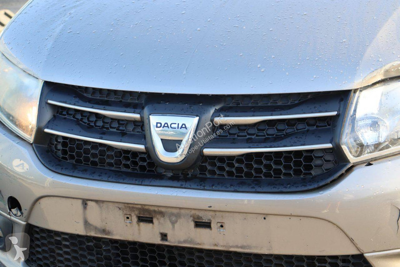 عربة نفعية Dacia