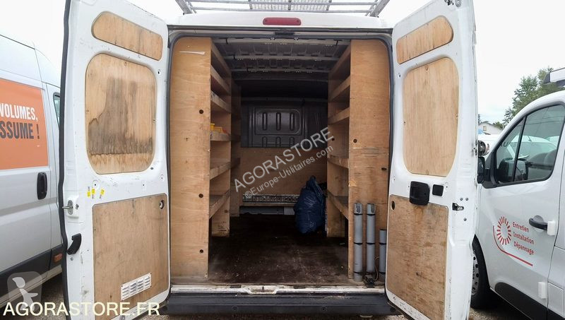 Лекотоварен автомобил Citroën JUMPER