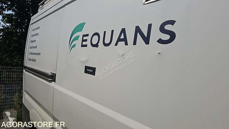 Véhicule utilitaire Peugeot BOXER