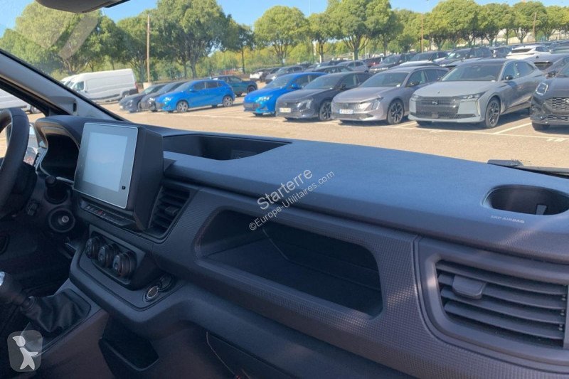 Véhicule utilitaire Renault  TRAFIC FOURGON