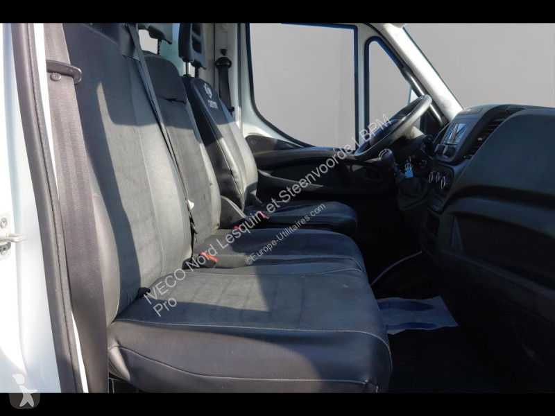 Véhicule utilitaire Iveco CCb 35C16H3.0...
