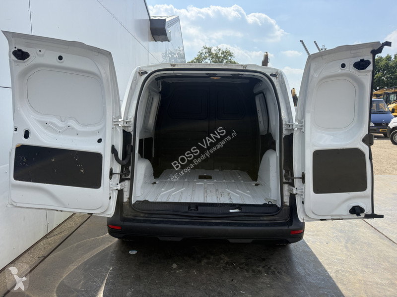 Samochód dostawczy Renault E-Tech 45kWh 122PK...