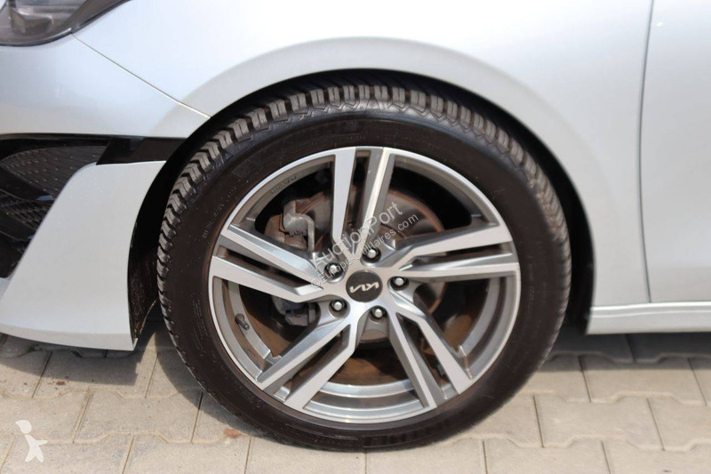Samochód dostawczy KIA  Ceed
