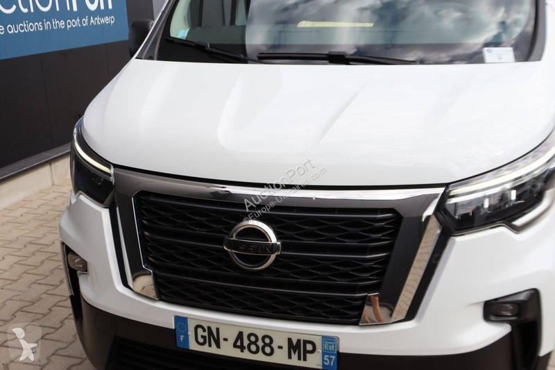Furgoneta Nissan