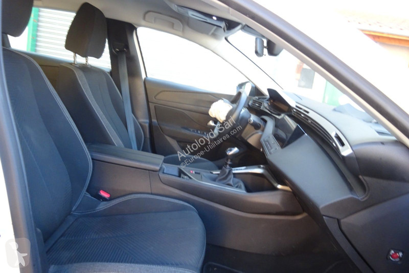 عربة نفعية Peugeot BREAK 1,5 HDI 131