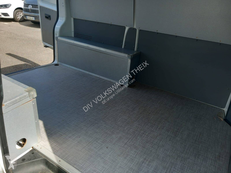 Лекотоварен автомобил Volkswagen TRANSPORTER...