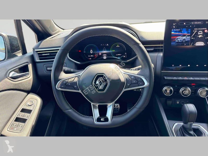 عربة نفعية Renault CLIO V