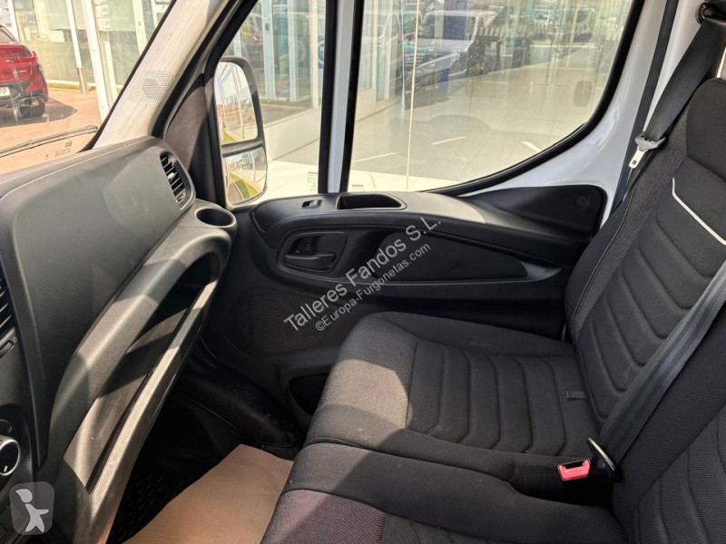 Furgoneta Iveco  35C14 AUTO. CAJA BASCULANTE
