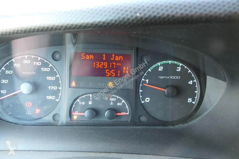 Véhicule utilitaire Iveco Daily 35 S11 C30C...
