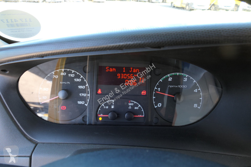 Véhicule utilitaire Iveco Daily 35 S11 C30C...