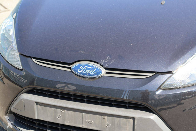 عربة نفعية Ford