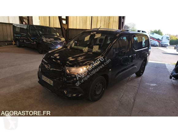 Véhicule utilitaire