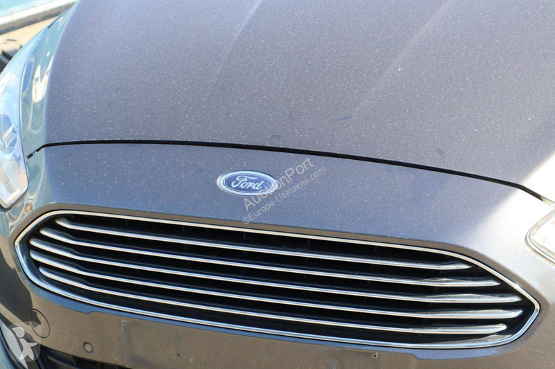 عربة نفعية Ford