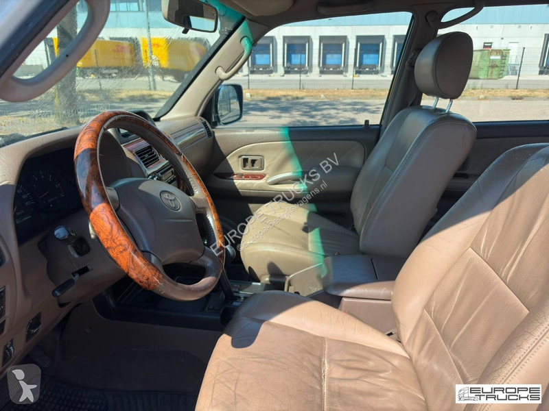 Furgoneta Toyota 4x4 - Benzine/Petrol - Automatic