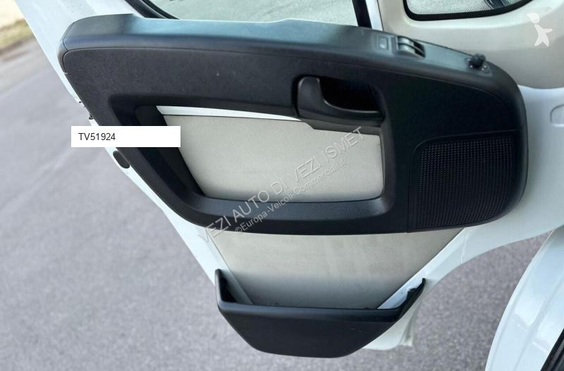 Furgoneta Peugeot boxer tetto alto passo medio