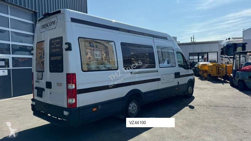 Samochód dostawczy Iveco 35S18 a