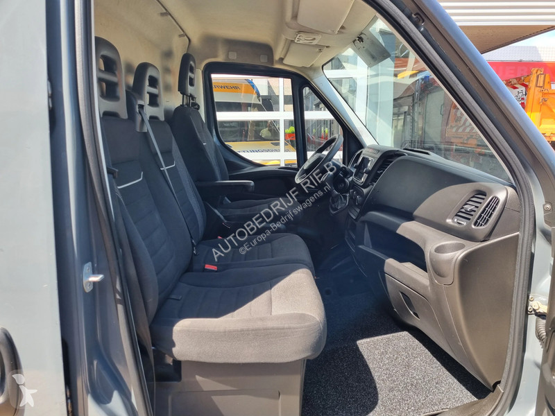 Furgoneta Iveco 35C18 3.0D 180PK L4H2 N1...