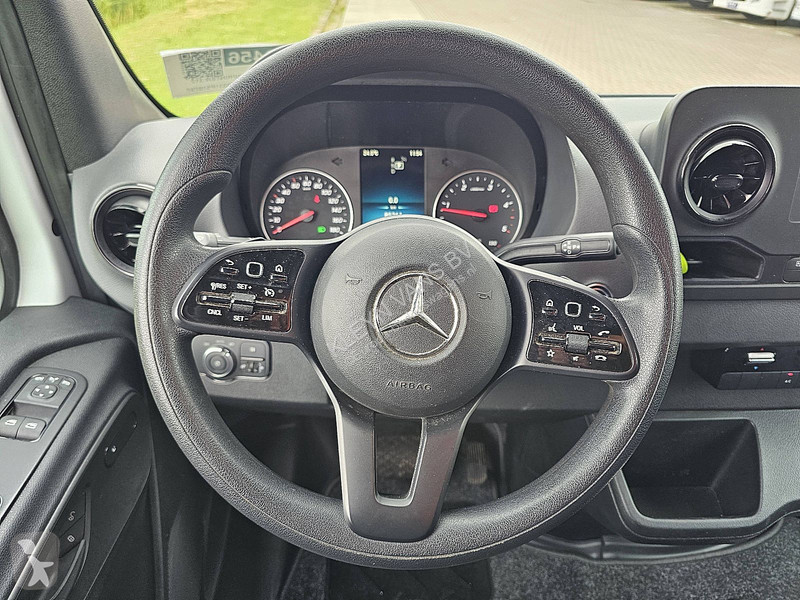 Mercedes 317 L2H2 Automaat Mbux van