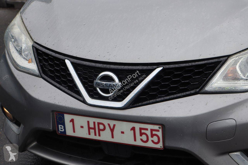 Véhicule utilitaire Nissan