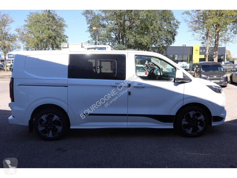 Véhicule utilitaire Ford