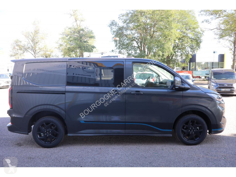 Véhicule utilitaire Ford