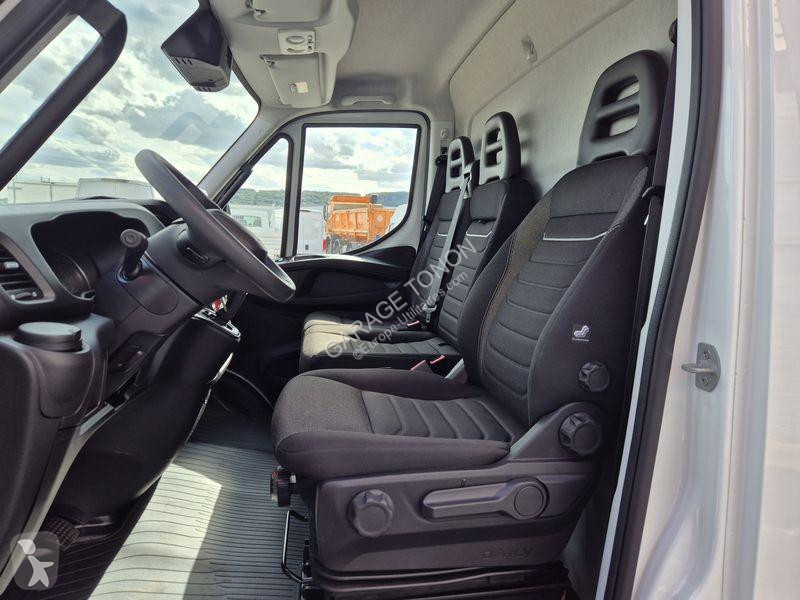 Véhicule utilitaire Iveco 35-180 HI-MATIC...