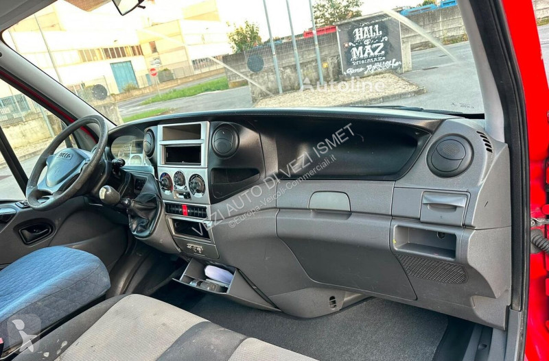 Véhicule utilitaire Iveco Dailly