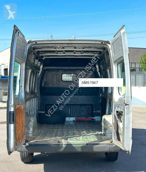 Véhicule utilitaire Ford