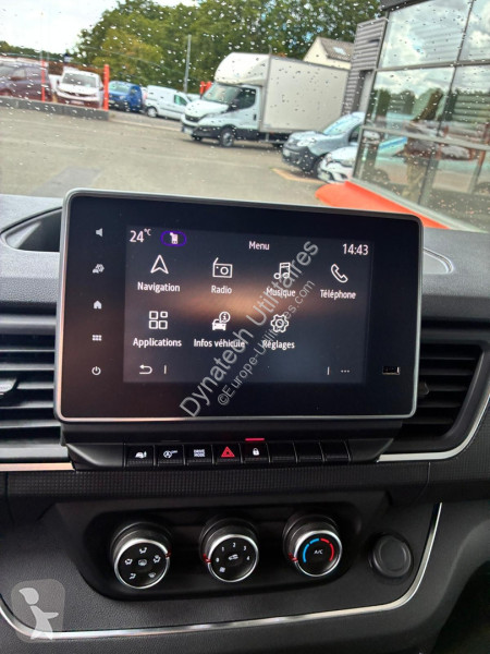 Véhicule utilitaire Renault TRAFIC III FG L2H1...