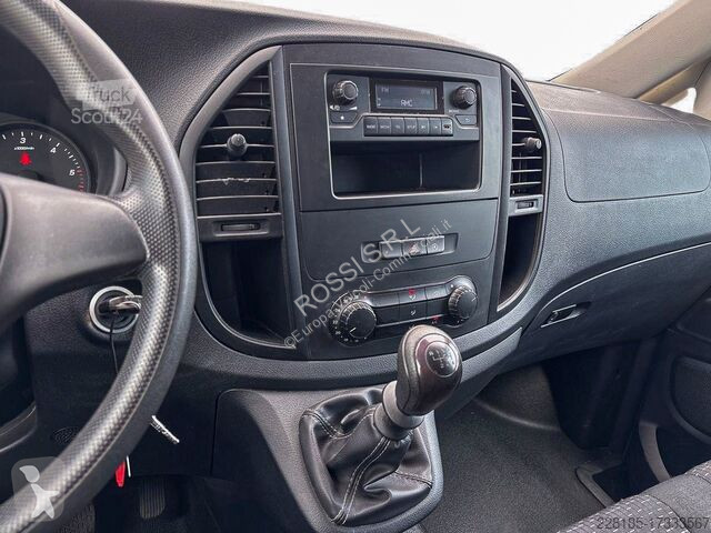 Véhicule utilitaire Mercedes NUOVO VITO 110 F LONG