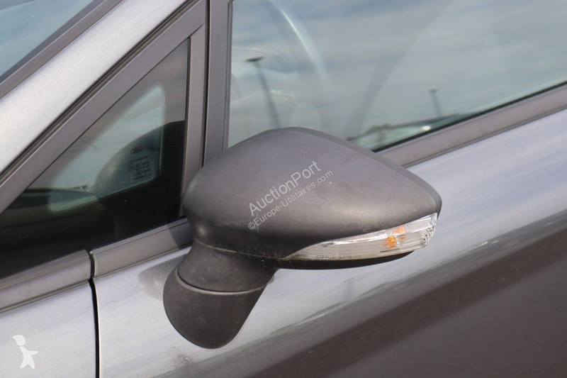 Véhicule utilitaire Ford