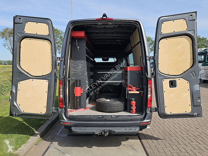 Véhicule utilitaire Mercedes 317 L2H2 LED Navi...