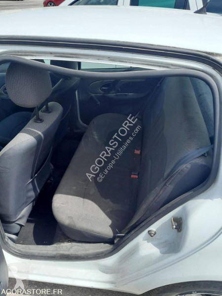 Véhicule utilitaire Renault CLIO