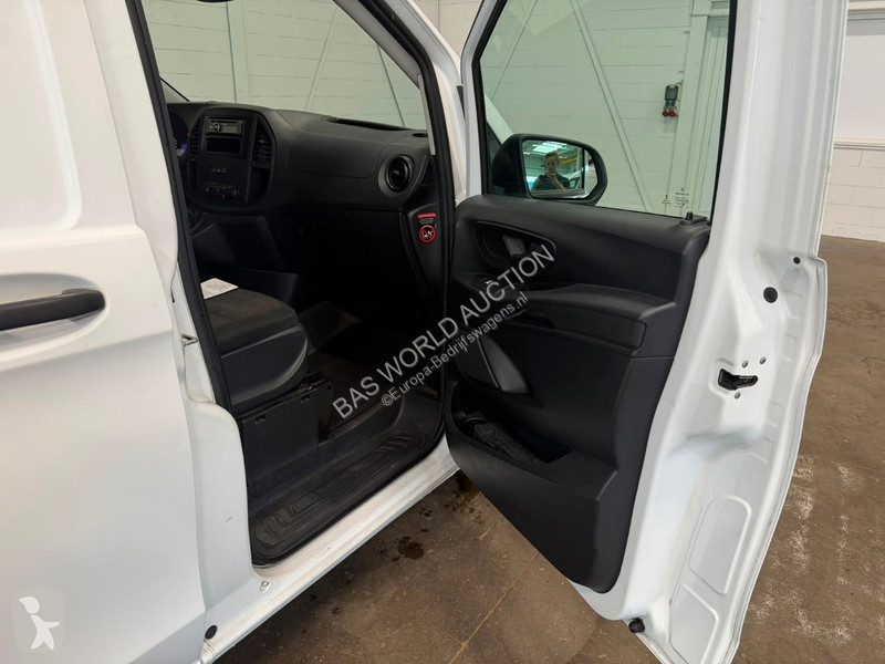 Véhicule utilitaire Mercedes Lang Vito