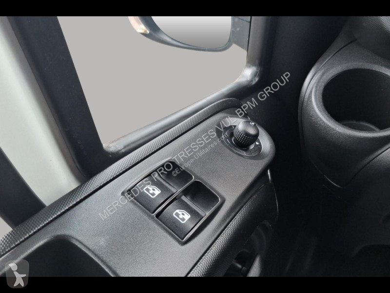Véhicule utilitaire Iveco 35C Fg 35C14