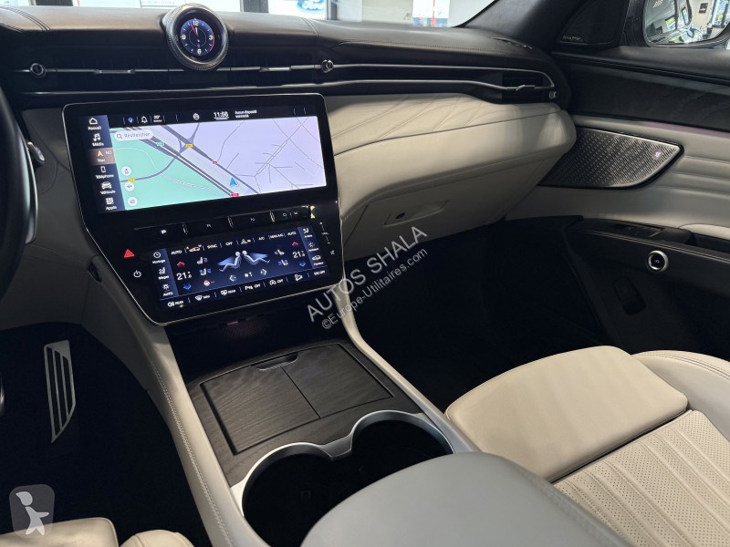 Véhicule utilitaire Maserati GRECALE 2.0 L4...
