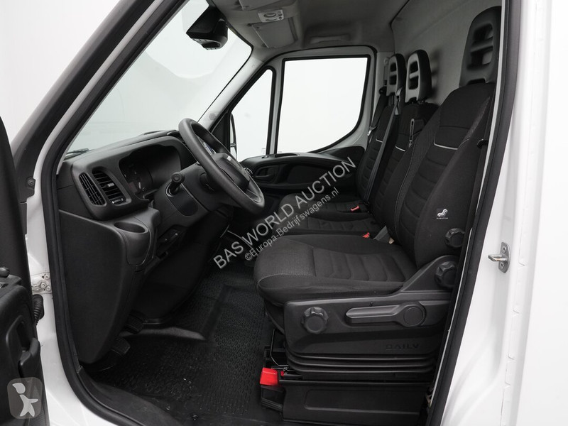 Véhicule utilitaire Iveco 35S14