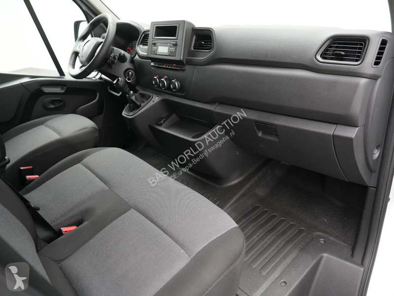 Véhicule utilitaire Renault 135PK