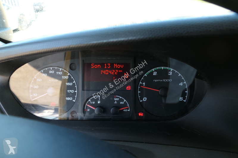Véhicule utilitaire Iveco Daily 35 S11 C30C...