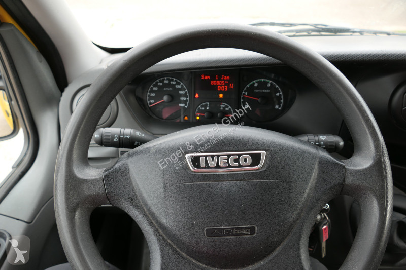 Véhicule utilitaire Iveco Daily 35 S11 C30C...