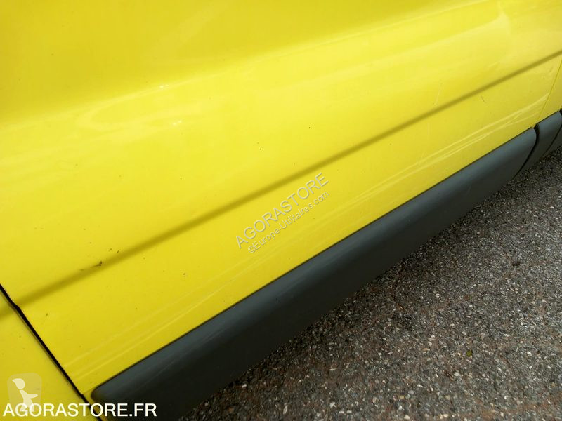 Véhicule utilitaire Renault TRAFIC