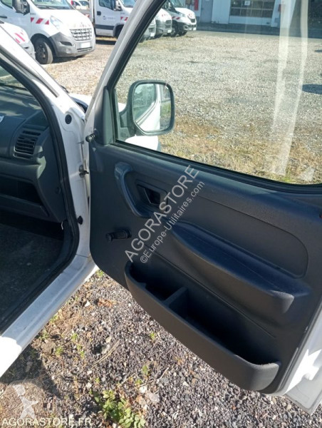 Véhicule utilitaire Peugeot PARTNER