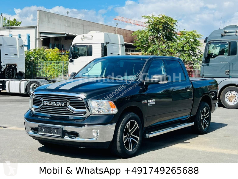 Комерційні автомобілі Dodge RAM 1500 Classic...